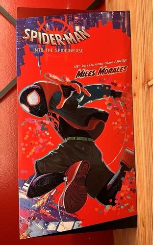 Hot Toys MMS Miles Morales Spider Man Into The Spider Verse