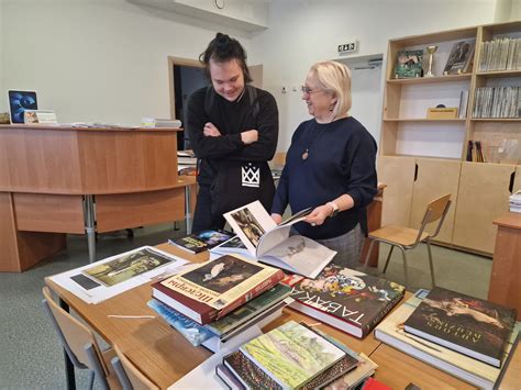 Bibliotēka Rēzeknes Mākslas Un Dizaina Vidusskola