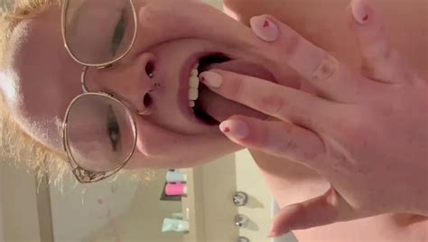 Showing Off Inside Her Ass ThisVid