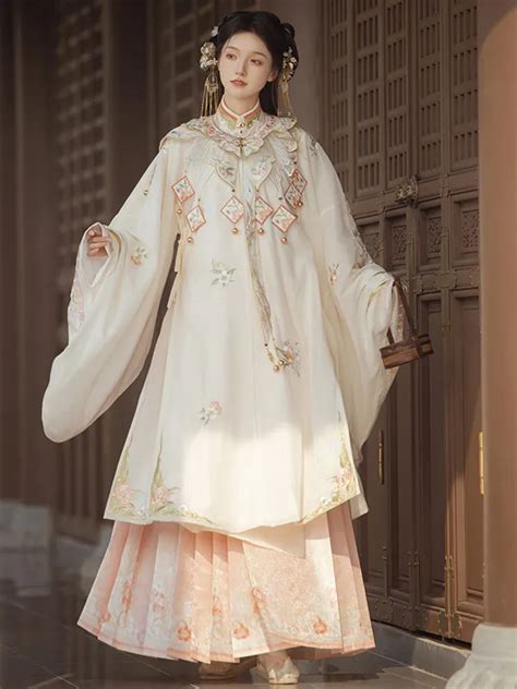 Ming Dynasty Clothing Female Embroidery Hanfu Dress Fashion Hanfu