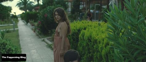 Damla Soenmez Nude Sexy Collection 16 Photos Videos TheFappening