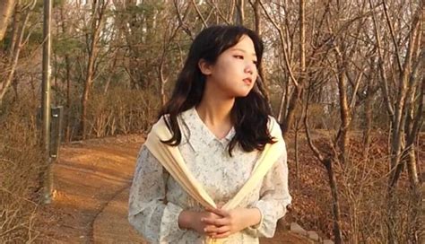 Hot Sexy Yoon Jeong Hee Bikini Pics