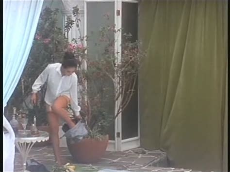 Naked Mireya Cantú in La golfa del barrio