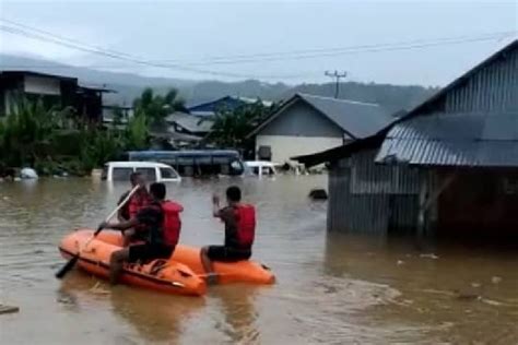 Longsor Dan Banjir Landa Sejumlah Wilayah Di Kota Jayapura Antara News