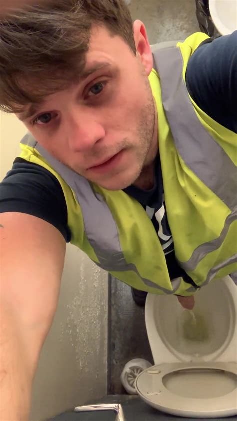 Hot Af Brit Boy With Big Dick Pissing Thisvid