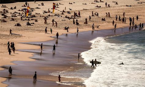 Australia sweats through hottest August on record with temperatures 3˚C