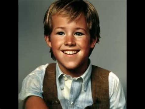 YOUNG RYAN REYNOLDS - YouTube