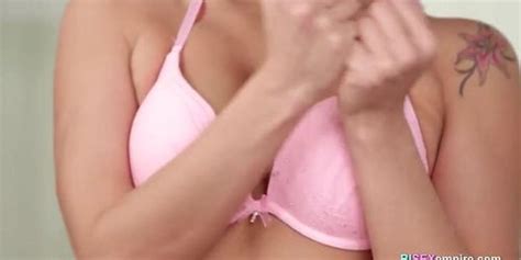 Blonde Gets Nude And Plays With Her Twat Tnaflix