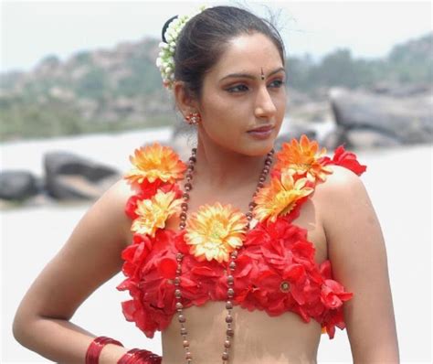 Indian Female Models Hot Photos Biography Ragini Dwivedi Indian Female Models Photos Biography