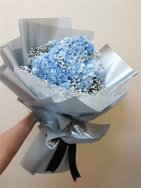 Forever Young – Hydrangea Bouquet - Whyzee Birthday Cake Delivery