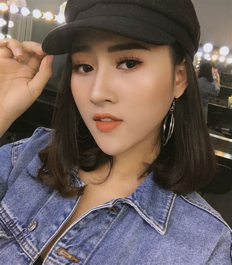 Bao giờ lấy chồng nỗi ám ảnh ngày Tết của hot girl tuổi Tuất Việt