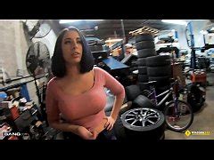 Roadside Horny Roadside Assistance Fucks Busty Latina Xxx Mobile