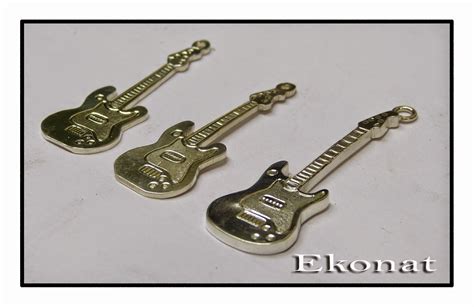 P As De Plata Y Guitarras Personalizadas Colgantes Guitarras De Platadeley