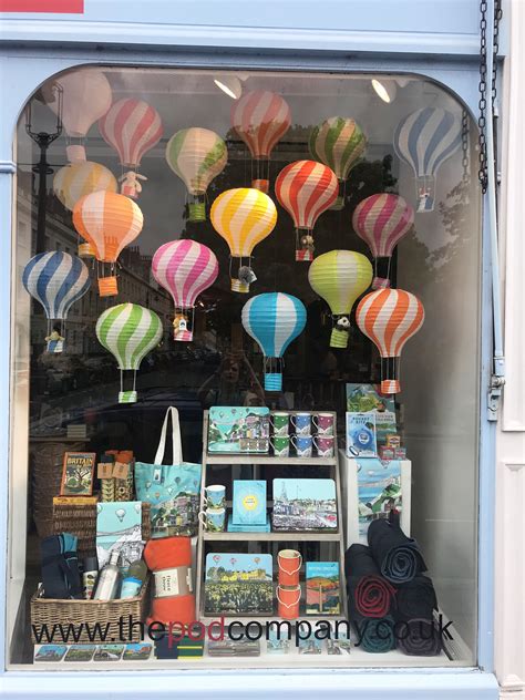 Bristol Balloon Fiesta Window Display 2019 Fachadas De Tiendas