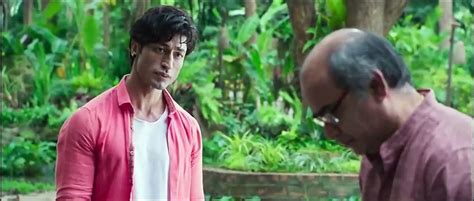 Junglee Webrip Hindi P X Aac Esub Vidyut Jammwal Bade