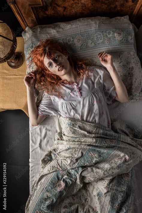 Dopamine Girl Scary Woman Possessed By A Demon Lying Naked On Bed And My XXX Hot Girl