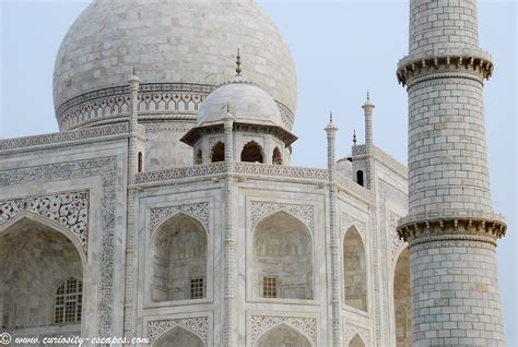 Facing the Taj Mahal | Curiosity Escapes