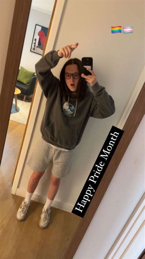 Bella Ramsey Ramsey Gay Girl Celebs