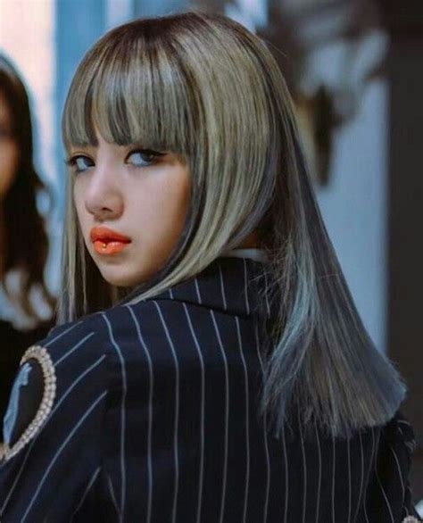 Lisa Blackpink Chủ Nhân Của Bộ Sưu Tập Màu Tóc Không Thể Nổi Bật Hơn