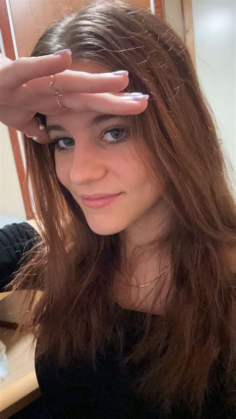 Updated face reveal💕 : u/WilmaTheUnicorn