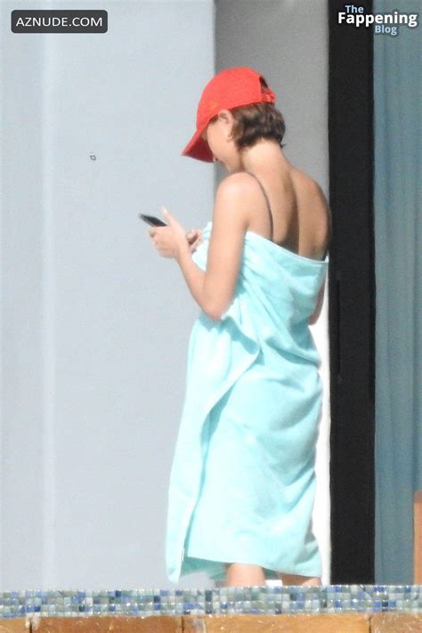 Hailey Baldwin Sexy Spotted Wearing A Hot Black Bikini While Enjoying A Girls Vacation In Mexico