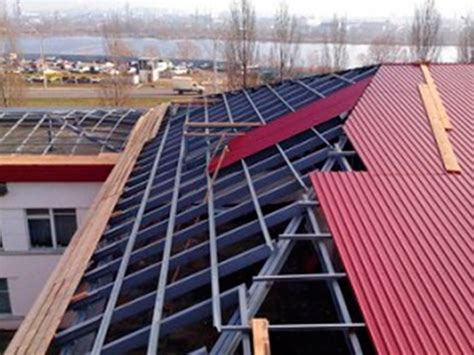 Особенности монтажа кровельных сэндвич-панелей