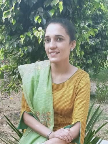 Punjabi Kamboj Sikh 31 Years Bridegirl Firozpur Matrimonial Profile
