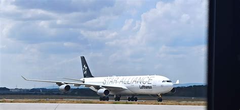 Frankfurt Airport, Germany : r/Planespotting