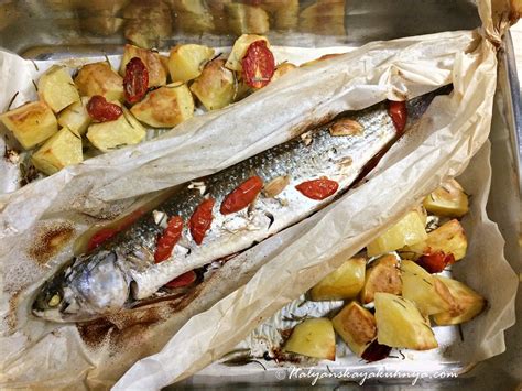 Кефаль запечённая с черри в кулёчке | Ricette, Cucinare il pesce ...