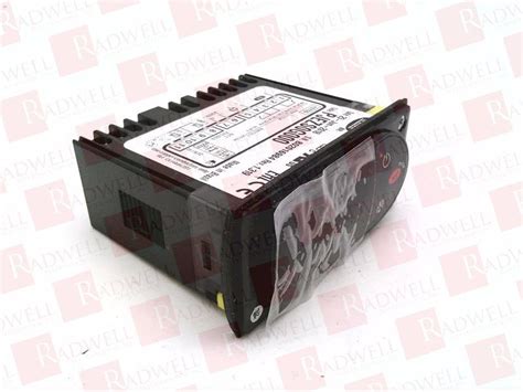 PJEZS0G000 Temperature/Process Control by CAREL