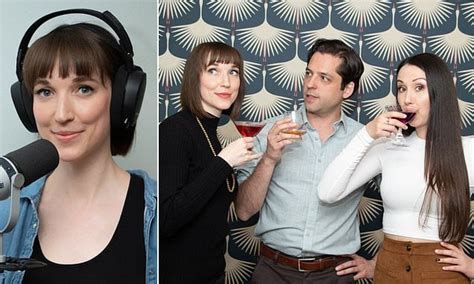 polyamorous woman      quad admits