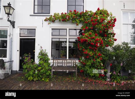 Dutch House Red Brick Hi Res Stock Photography And Images Alamy