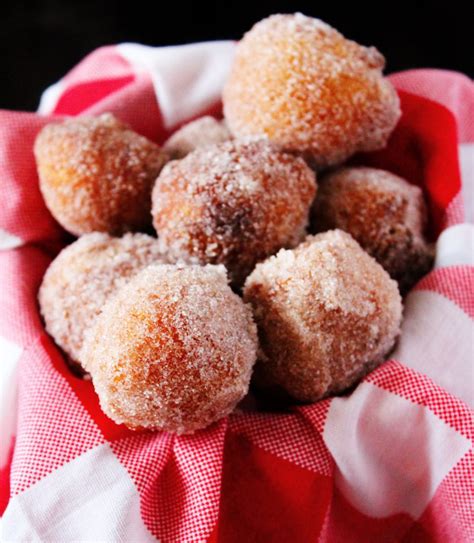 Simple Donut Holes - addicted to recipes