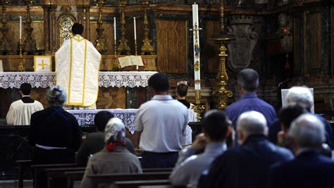 635617677692610911-AP-VATICAN-LATIN-MASS.jpg?width=2998&height=1694&fit