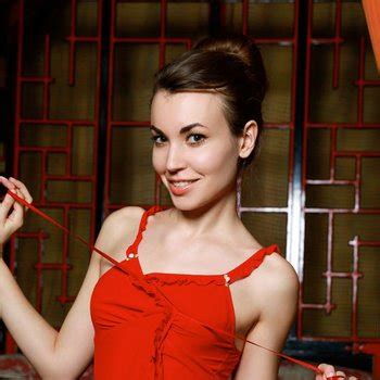 Rosie Lauren Babe Page Watch This Adult Model On FreeOnes