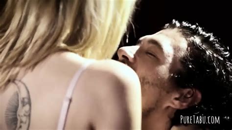 Double Penetration For A Blonde