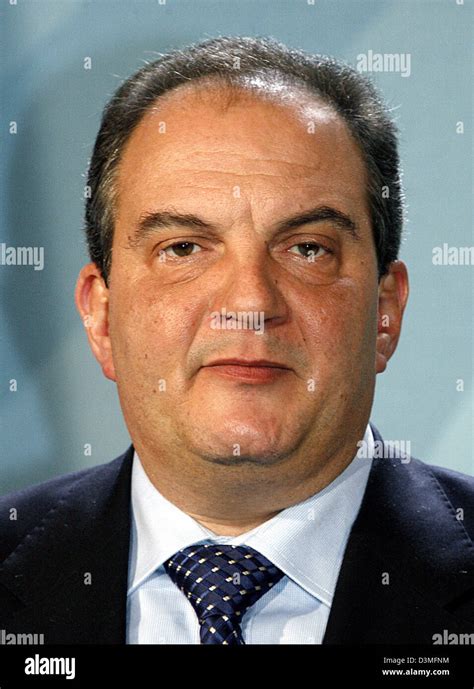 Karamanlis Politiker Fotos Und Bildmaterial In Hoher Aufl Sung Alamy