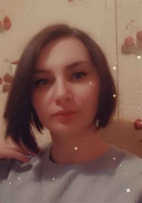 Brunette sweet 含裸照的性感照片墙 Stripchat