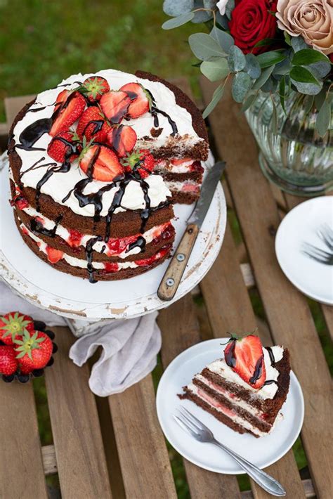 Schoko Erdbeer Torte Schoko Erdbeer Naked Cake Sweets Lifestyle