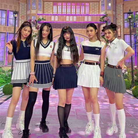 new jeans ot5 | Kpop outfits, Kpop fashion outfits, Stage outfits
