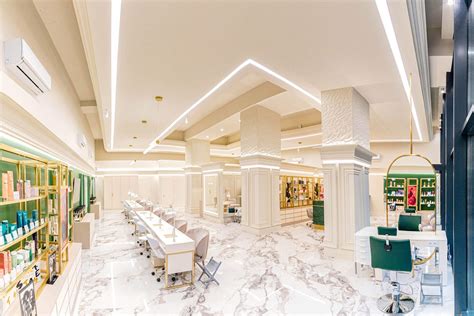 Популярний салон краси у Дніпрі