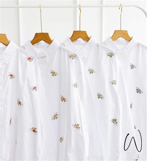 Avana White Shirt Kemeja Putih Bordir Wearedollies