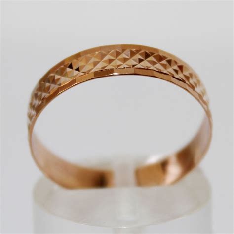 Кольцо с алмазной гранью - 72 фото