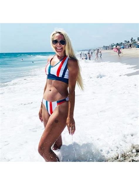 V Neck Striped Adjustable Straps Criss Cross Low Waist Two Piece Bikini Set Walkonbeach