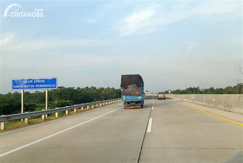 Kenali Fungsi 4 Lajur Jalan Tol Agar Tak Salah Posisi