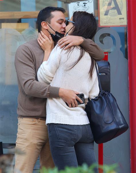 Katie Holmes And Boyfriend Emilio Vitolo Jr Have Steamy Make Out Session After He ‘dumped His