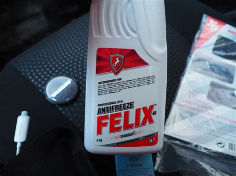 Антифриз — Lada Калина Универсал (2G), 1,6 л, 2015 года | расходники ...