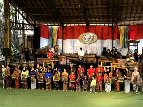 wisata budaya bandung kenalkan sejarah  kesenian sunda