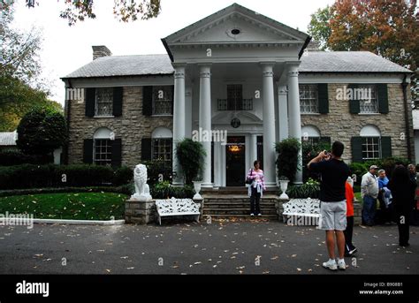 Elvis Presley house, Memphis, Tennessee, United States of America Stock Photo: 22748853 - Alamy