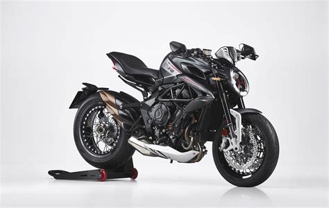 Motorrad Vergleich Mv Agusta Brutale Rr Vs Mv Agusta Dragster